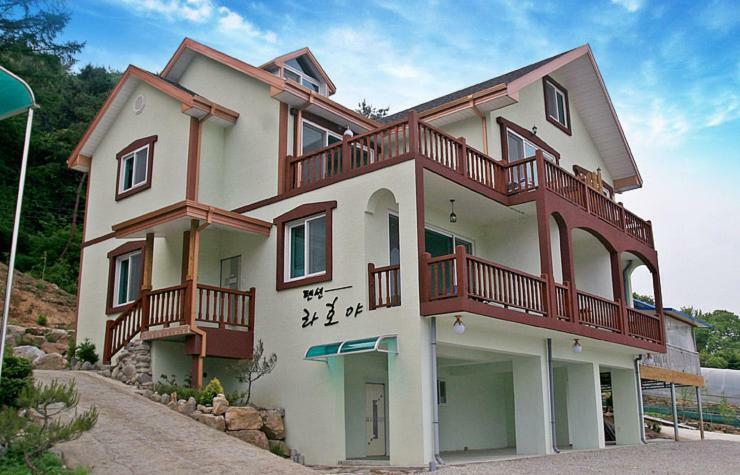 Lahoya Pension Chuncheon Luaran gambar